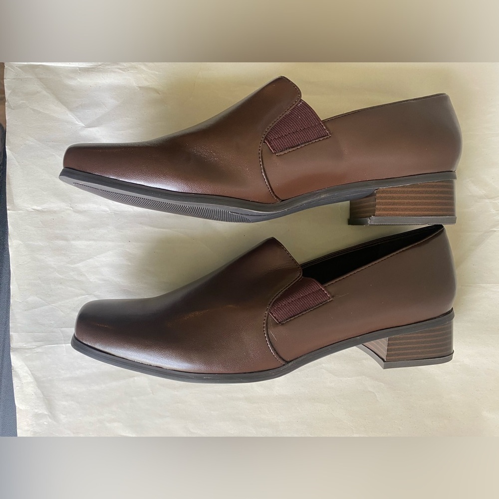 Trotters ash loafers in fudge - Picture 3 of 8